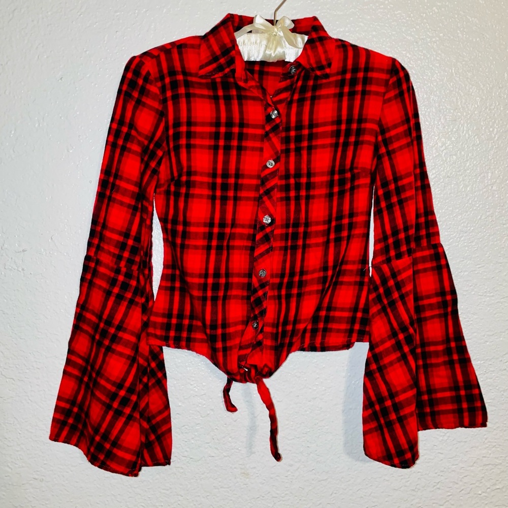 Altar’d State bell sleeved XS cropped button up